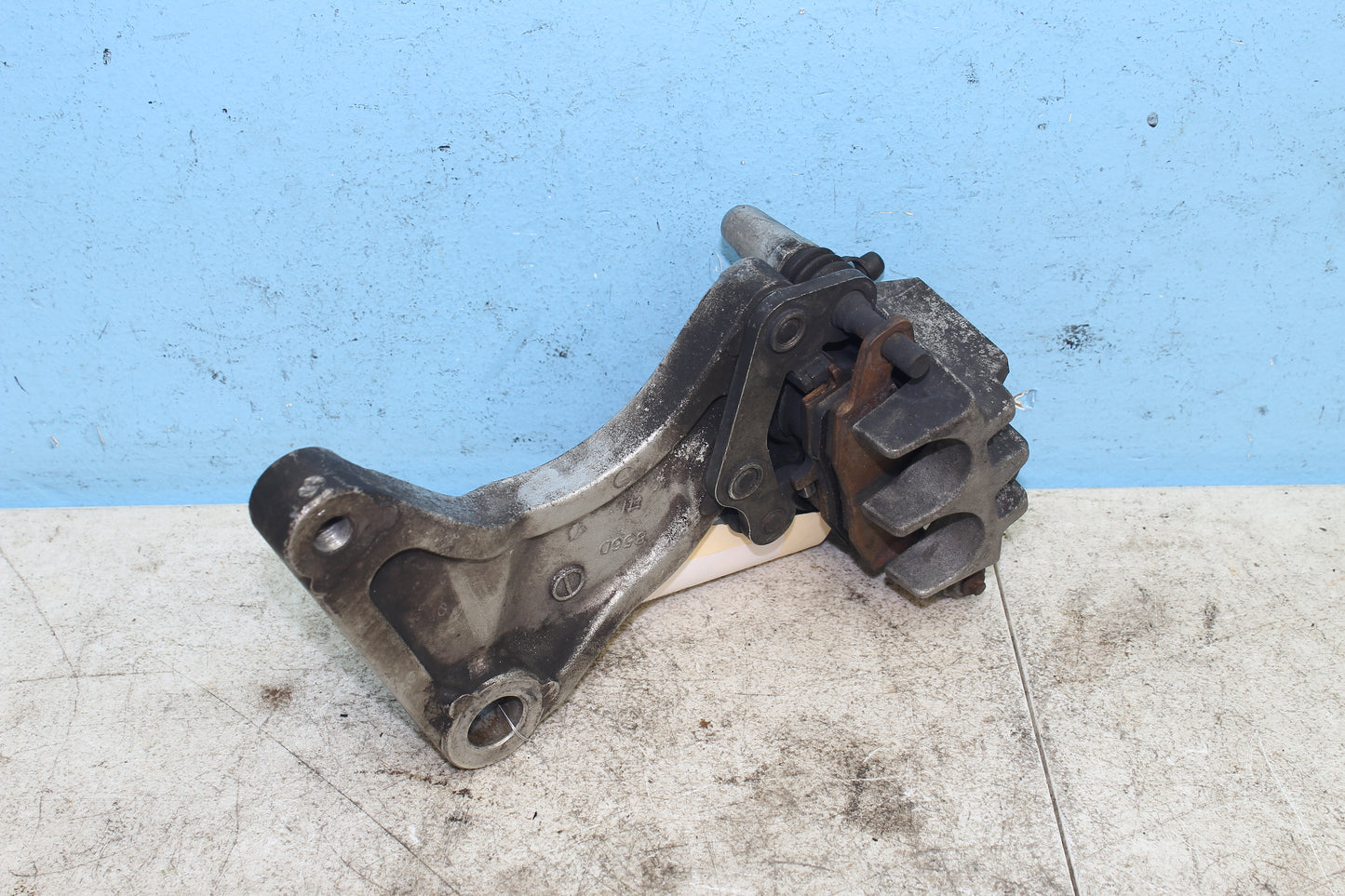 99-04 Kawasaki Vulcan Nomad VN1500 OEM Rear Brake Caliper w/ Mounting Bracket