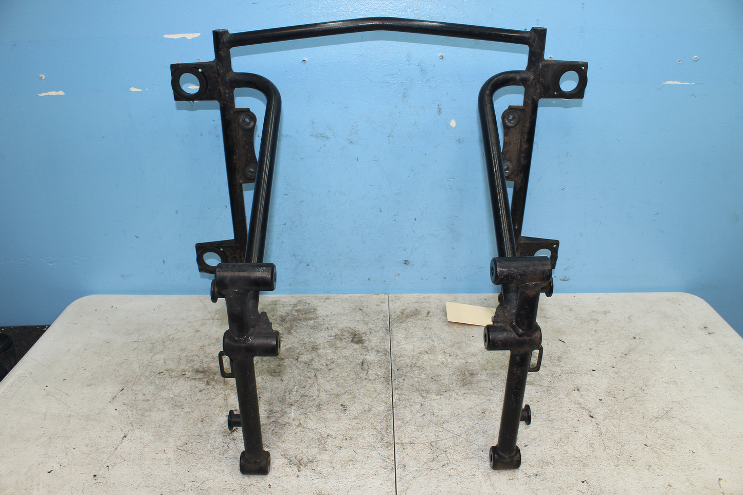 99-04 Kawasaki Vulcan Nomad VN1500 OEM Rear Sub Frame Saddlebag Mount