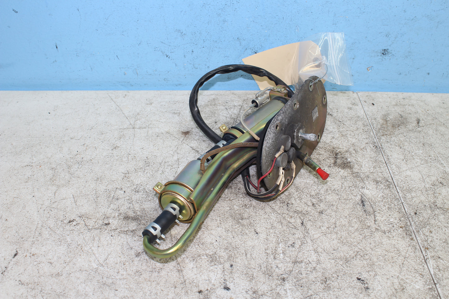 99-04 Kawasaki Vulcan Nomad VN1500 OEM Gas Fuel Pump 49040-1071