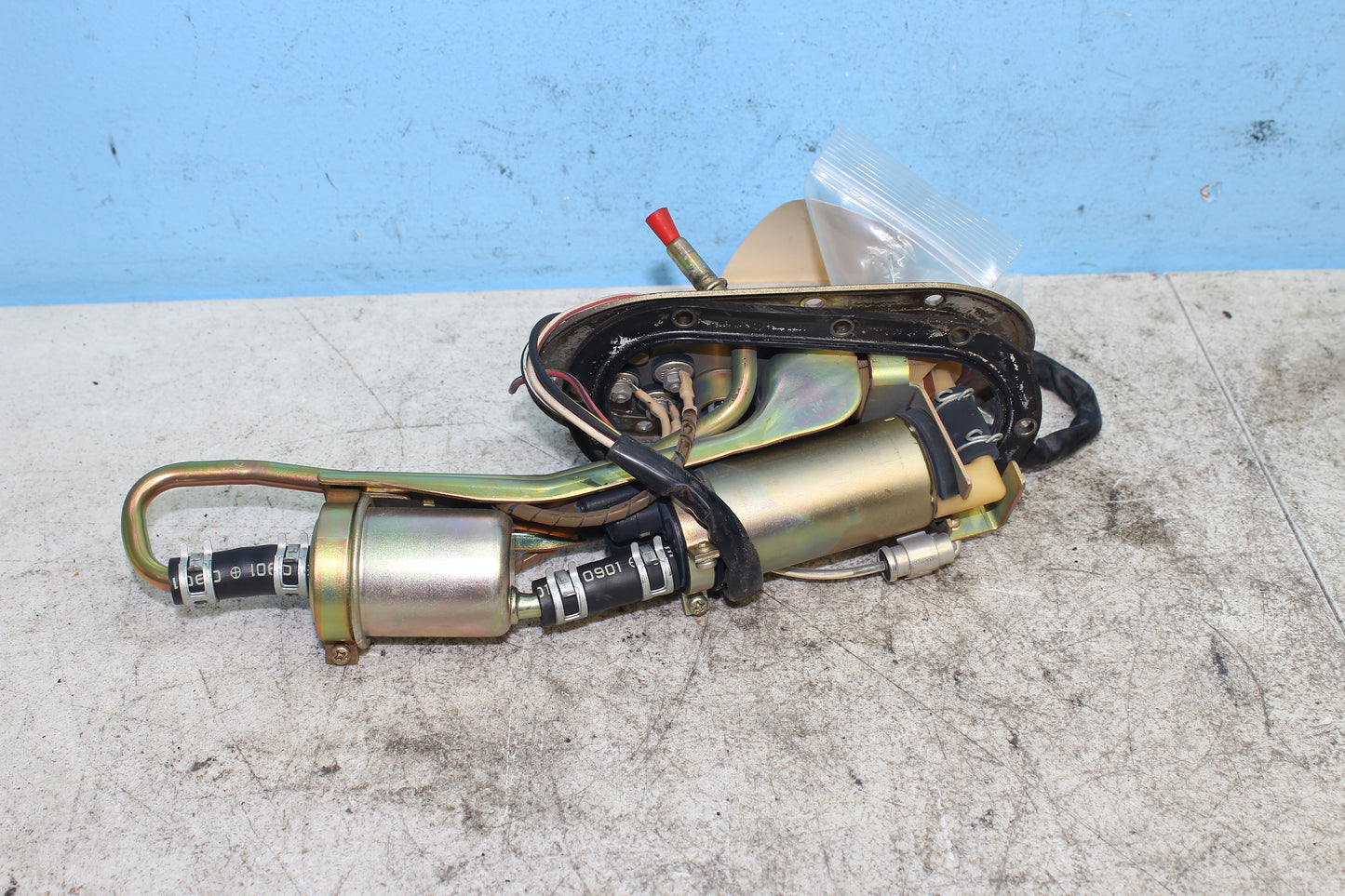 99-04 Kawasaki Vulcan Nomad VN1500 OEM Gas Fuel Pump 49040-1071