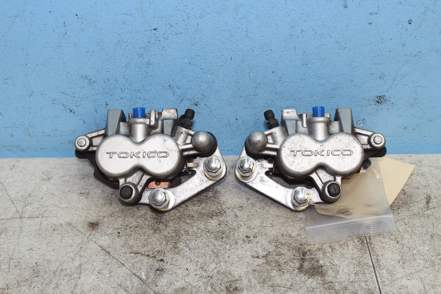 99-04 Kawasaki Vulcan Nomad VN1500 OEM Front Brake Calipers