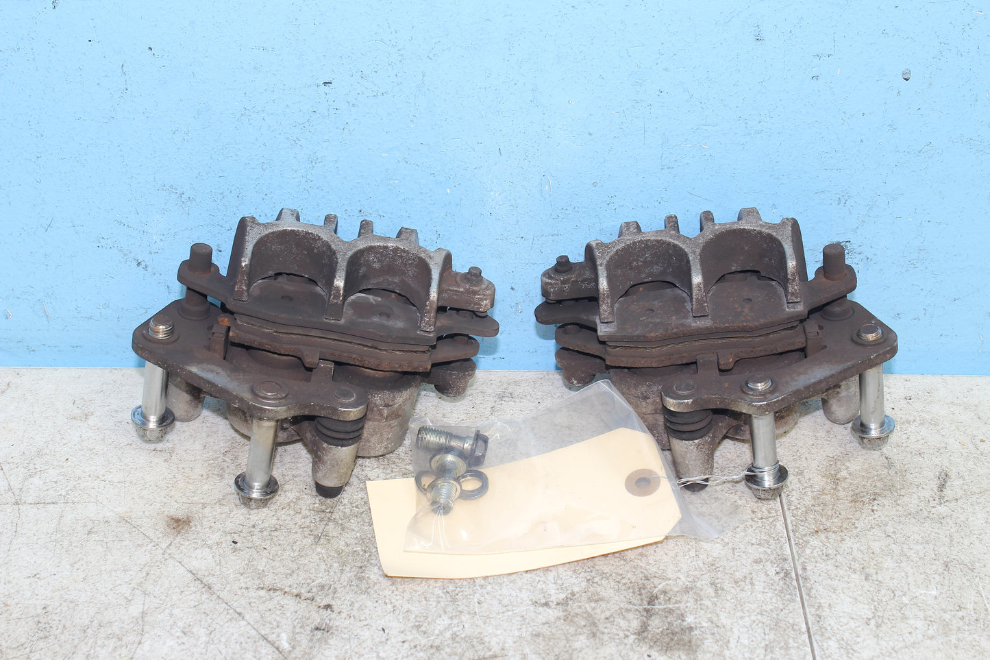 99-04 Kawasaki Vulcan Nomad VN1500 OEM Front Brake Calipers