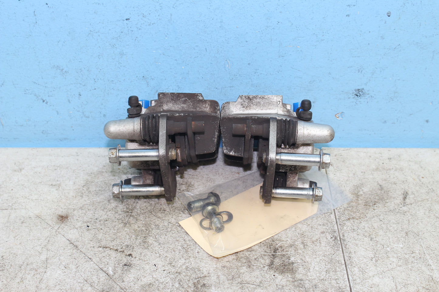 99-04 Kawasaki Vulcan Nomad VN1500 OEM Front Brake Calipers
