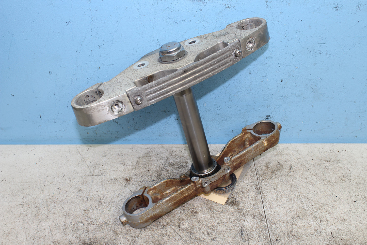 99-04 Kawasaki Vulcan Nomad VN1500 OEM Triple Tree 44037-1410, 44039-1279
