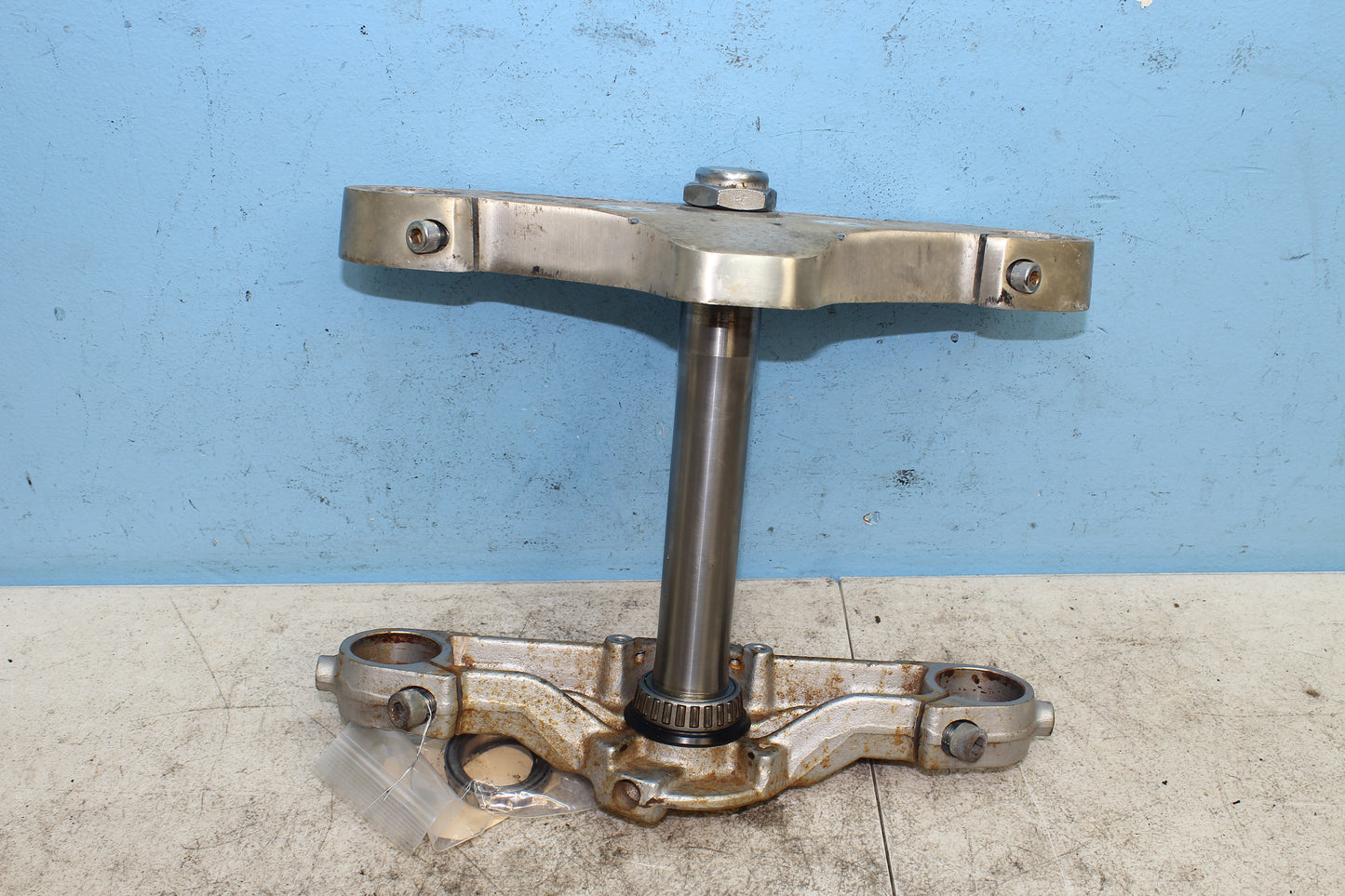 99-04 Kawasaki Vulcan Nomad VN1500 OEM Triple Tree 44037-1410, 44039-1279