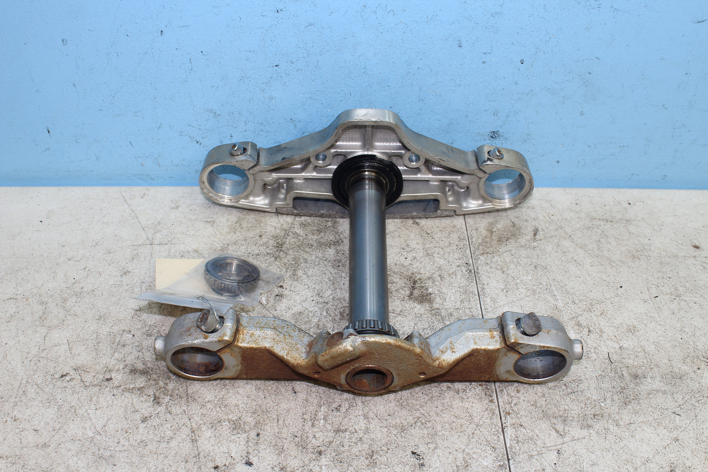 99-04 Kawasaki Vulcan Nomad VN1500 OEM Triple Tree 44037-1410, 44039-1279