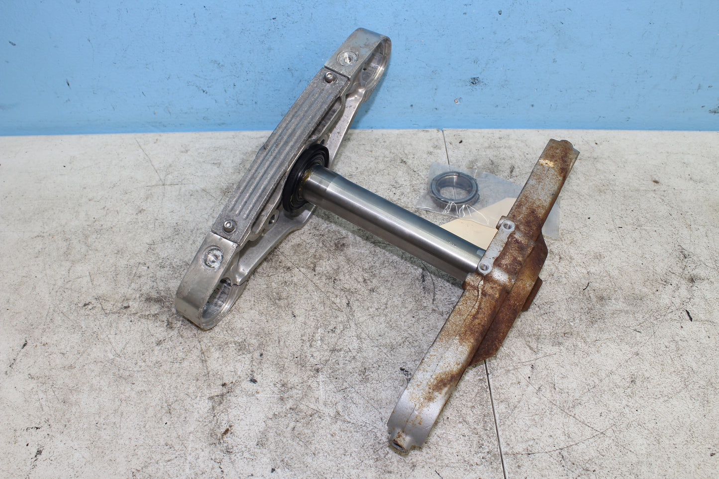 99-04 Kawasaki Vulcan Nomad VN1500 OEM Triple Tree 44037-1410, 44039-1279