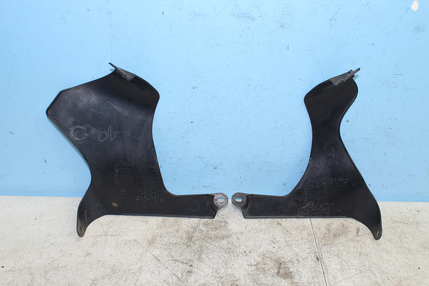 99-04 Kawasaki Vulcan Nomad VN1500 OEM Front Frame Neck Covers Left Right