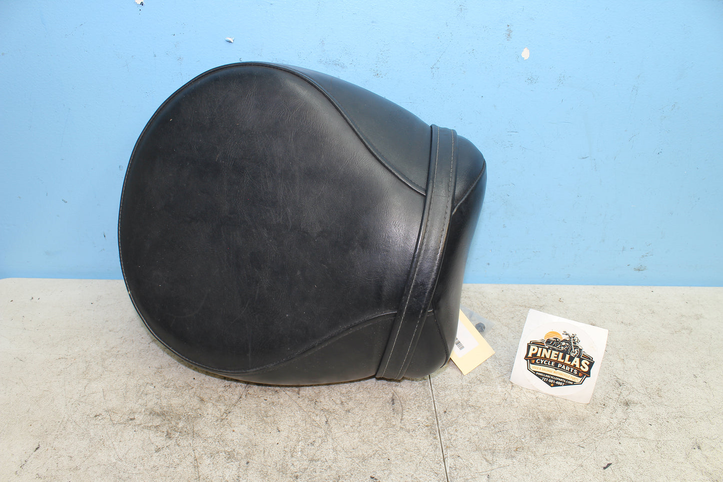 99-04 Kawasaki Vulcan Nomad VN1500 OEM Rear Passenger Seat 53001-1906-MA