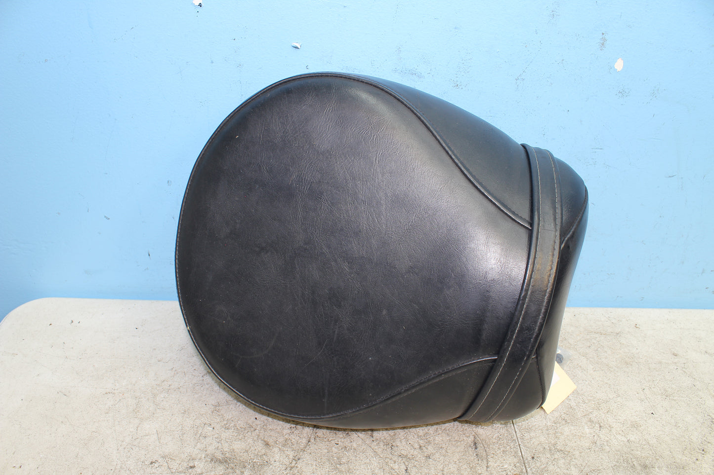99-04 Kawasaki Vulcan Nomad VN1500 OEM Rear Passenger Seat 53001-1906-MA