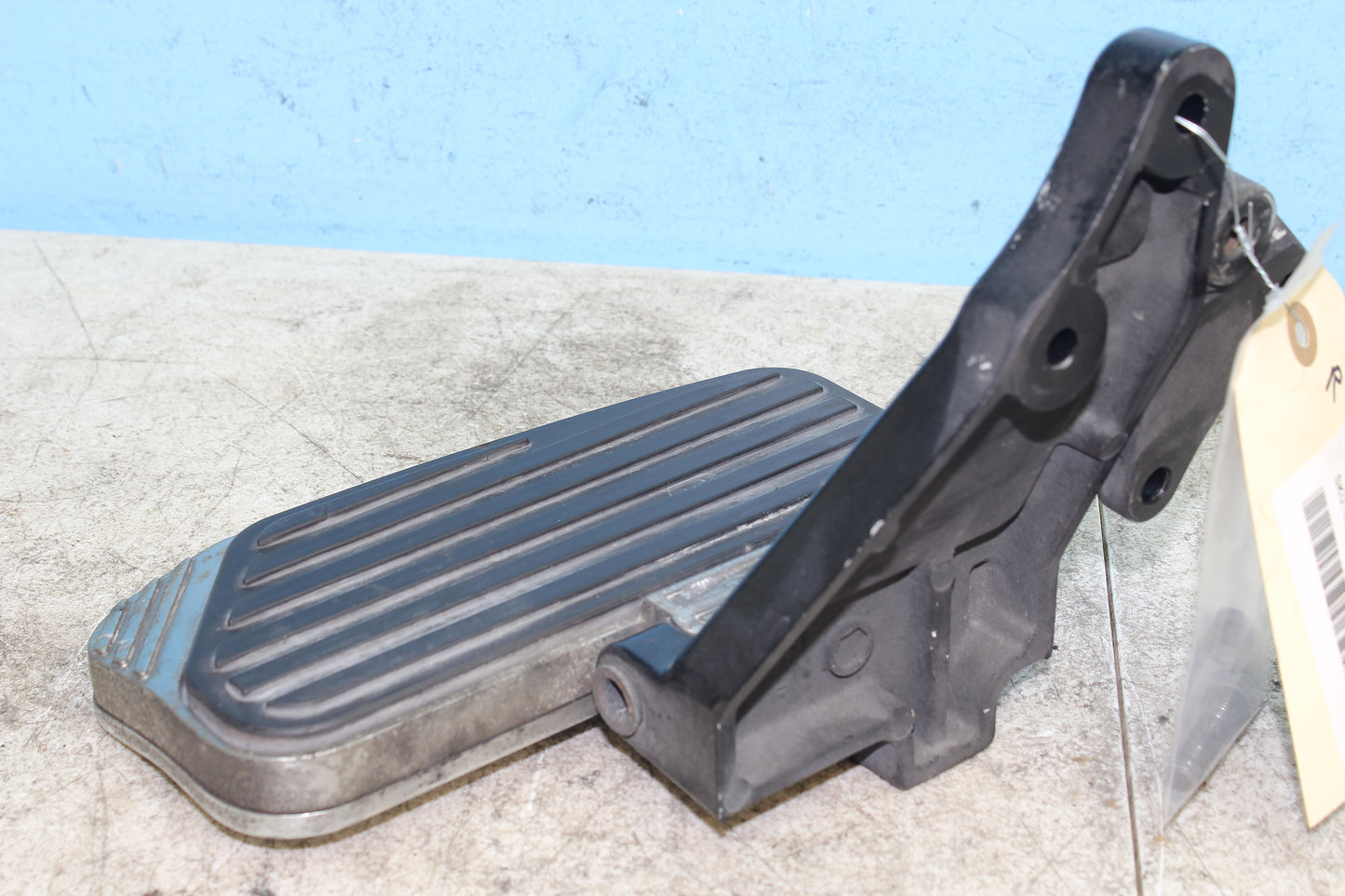 99-04 Kawasaki Vulcan Nomad VN1500 OEM Rear Right Passenger Floorboard
