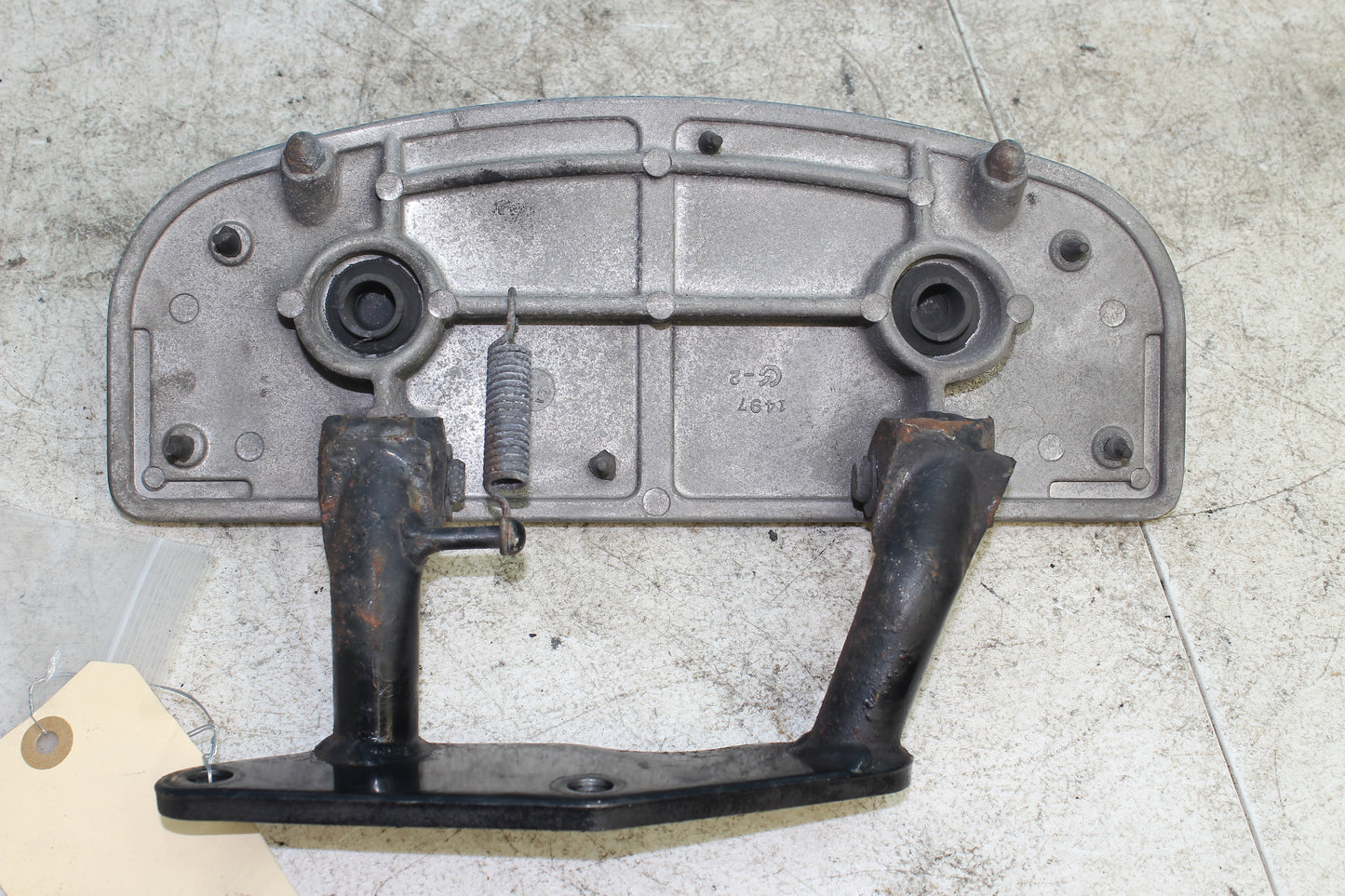 99-04 Kawasaki Vulcan Nomad VN1500 OEM Left Driver Foorboard w/ Mount