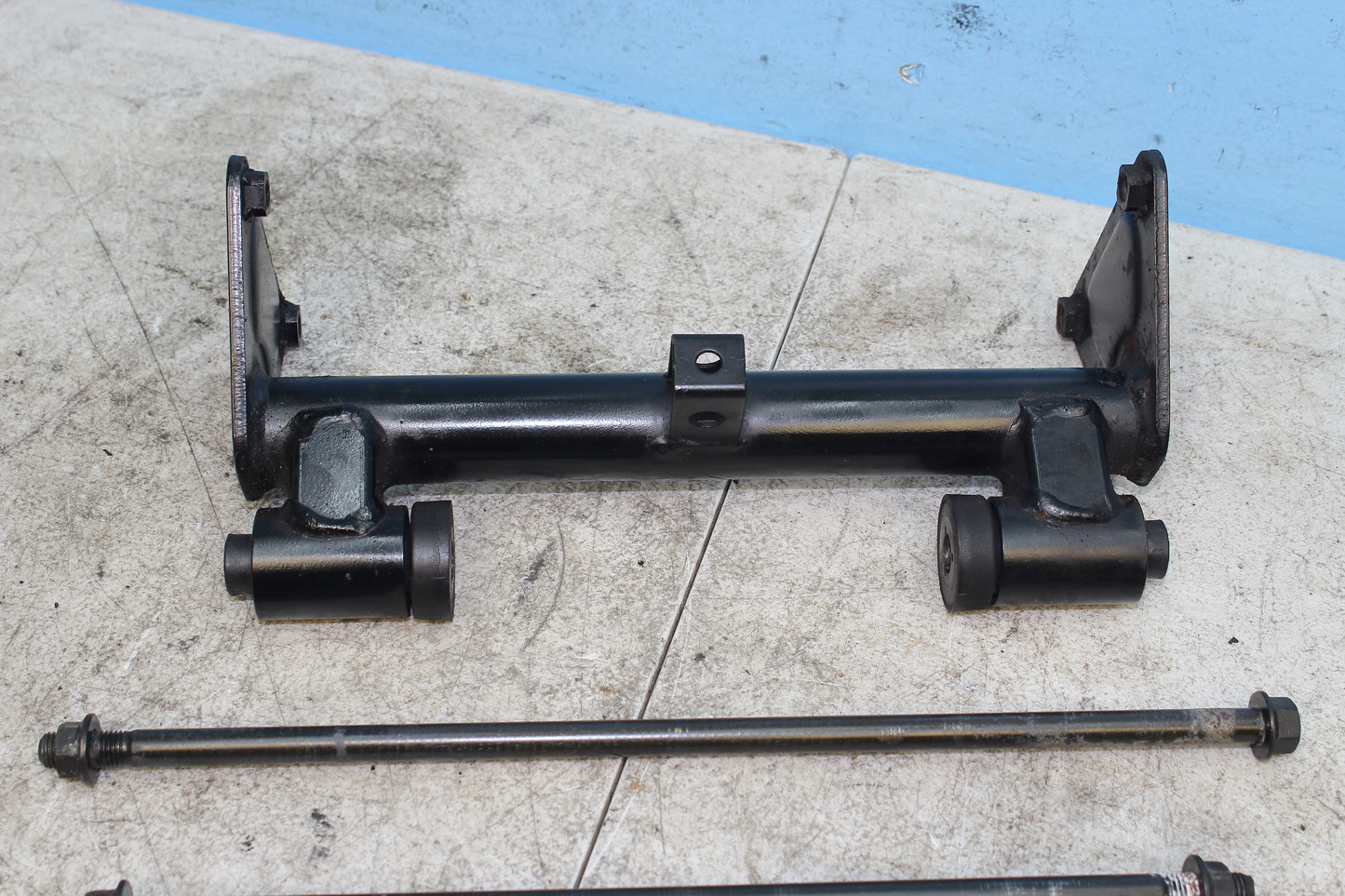 99-04 Kawasaki Vulcan Nomad VN1500 OEM Engine Motor Mount Bracket Bolts