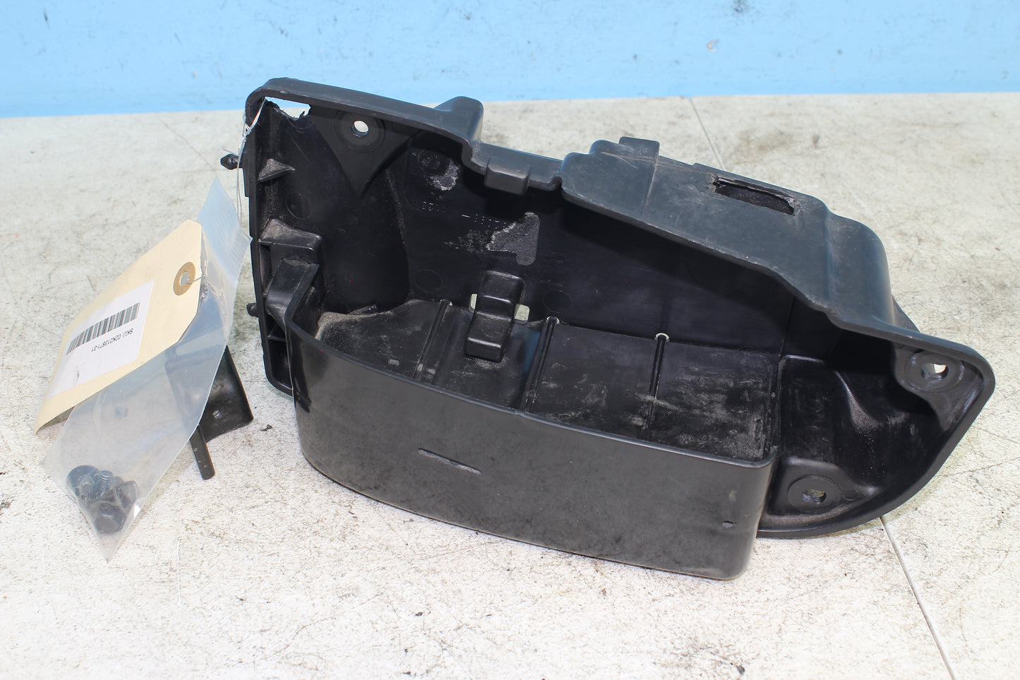 99-04 Kawasaki Vulcan Nomad VN1500 OEM Tool Storage Box 32098-1126, 32098-1127