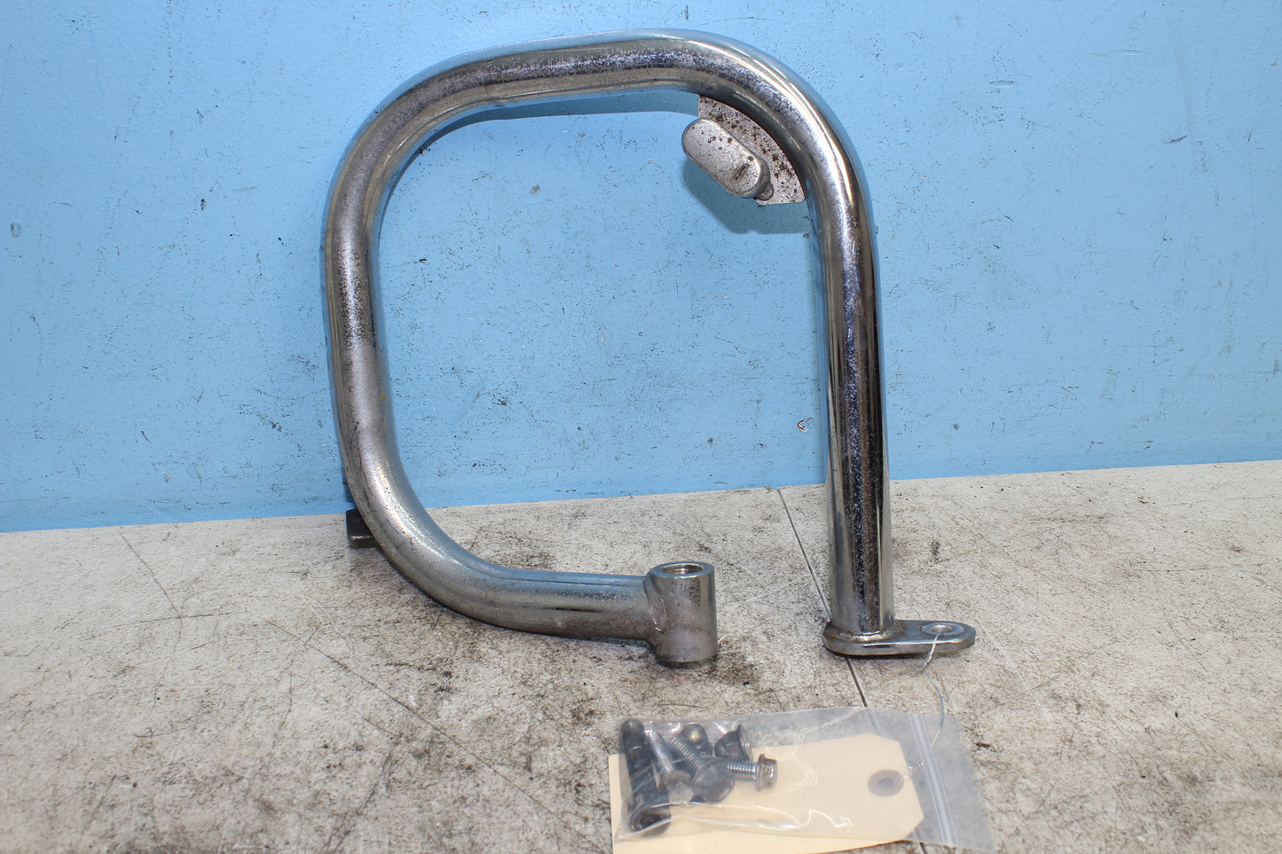 99-04 Kawasaki Vulcan Nomad VN1500 OEM Right Crash Bar Lower Rear 55020-1684