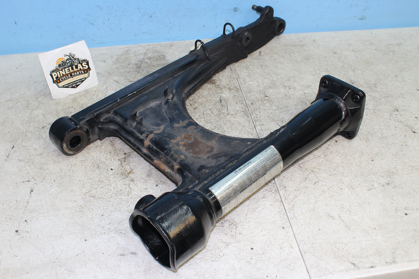 99-04 Kawasaki Vulcan Nomad VN1500 OEM Swing Arm 33001-1617