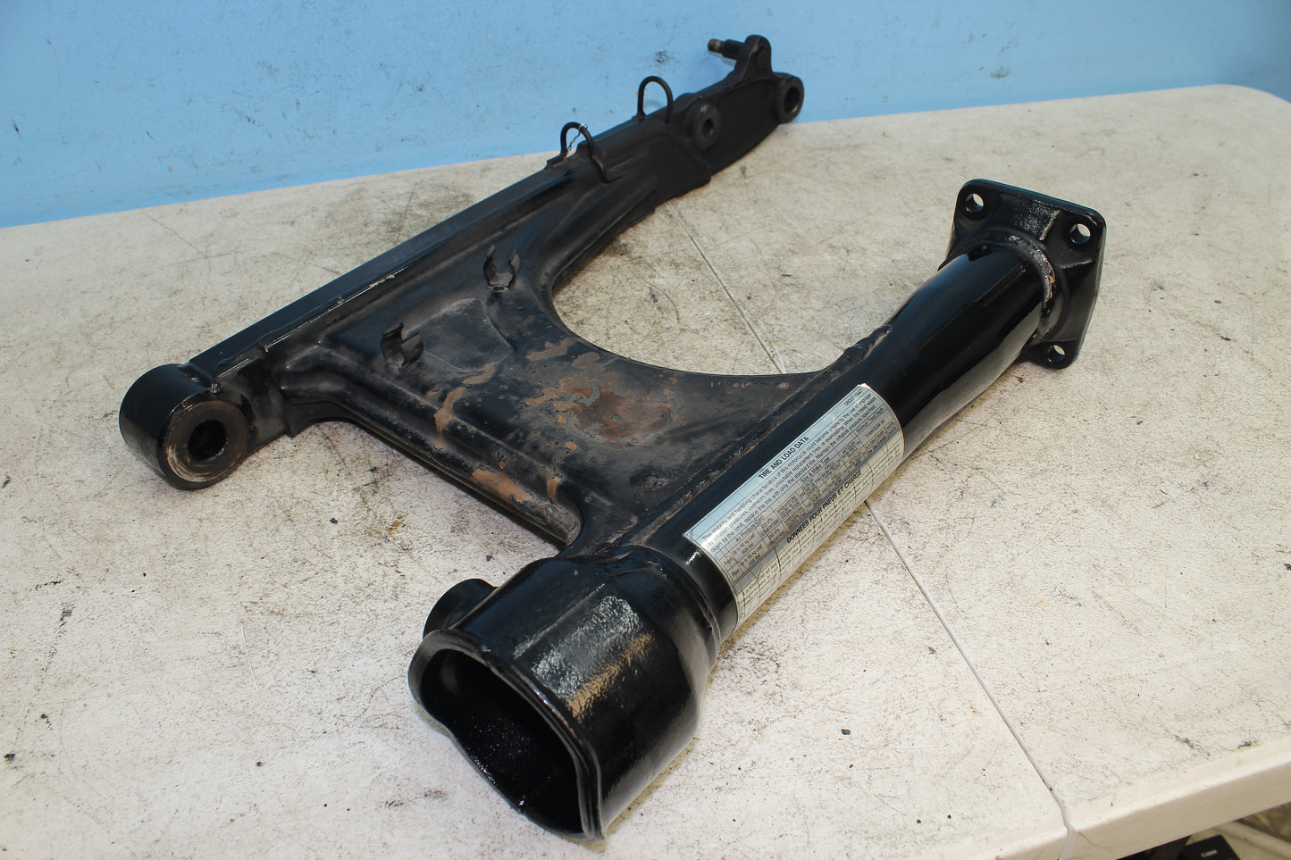 99-04 Kawasaki Vulcan Nomad VN1500 OEM Swing Arm 33001-1617