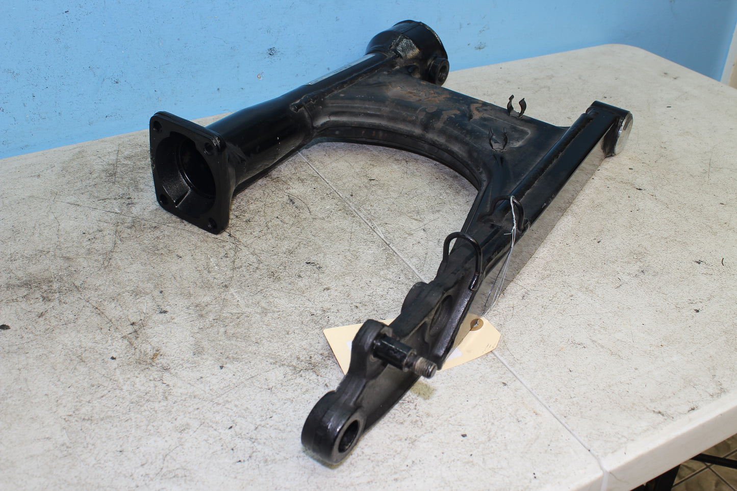 99-04 Kawasaki Vulcan Nomad VN1500 OEM Swing Arm 33001-1617