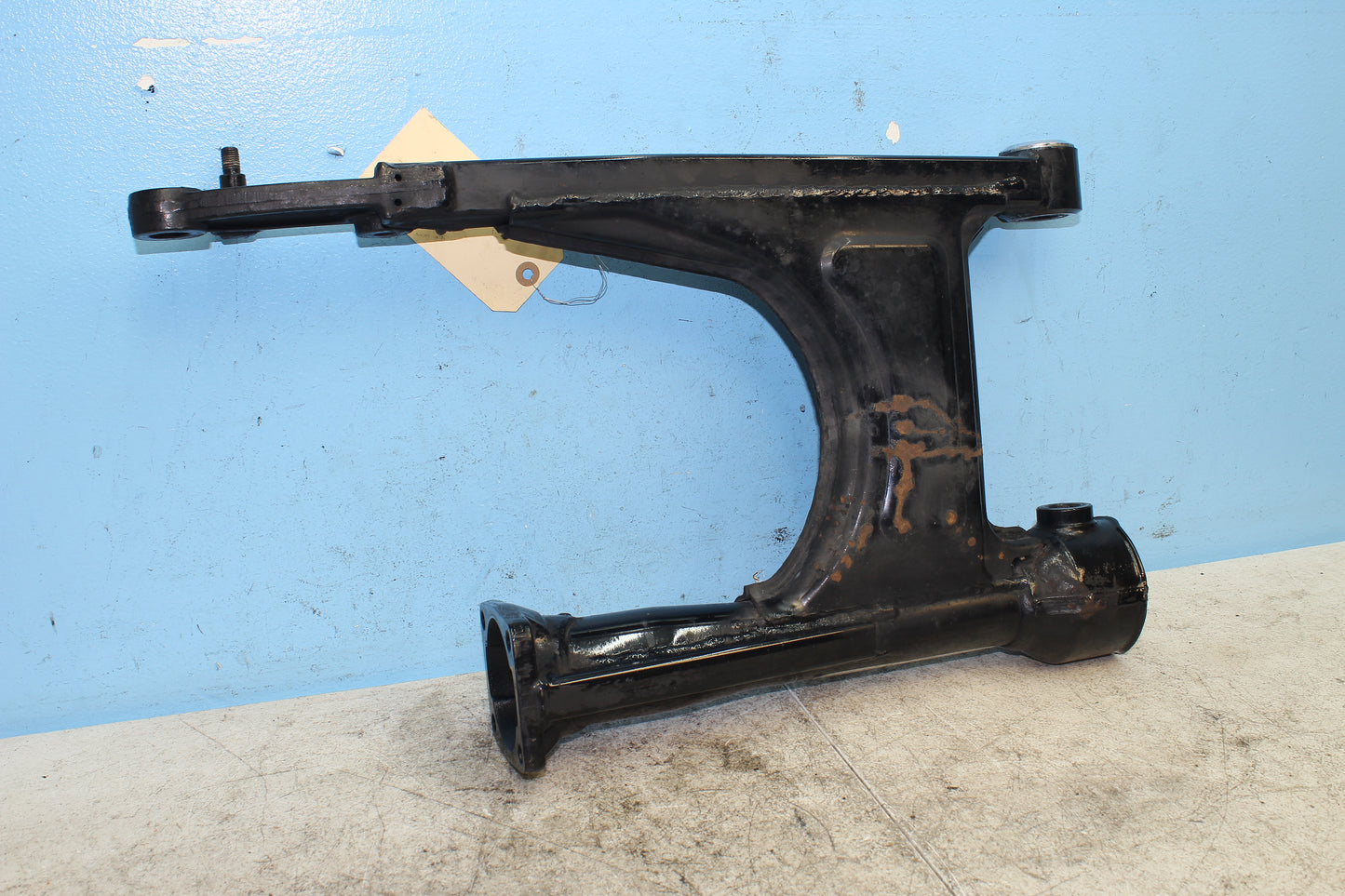 99-04 Kawasaki Vulcan Nomad VN1500 OEM Swing Arm 33001-1617