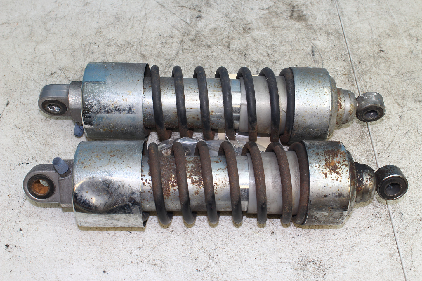 99-04 Kawasaki Vulcan Nomad VN1500 OEM Rear Shocks Left Right
