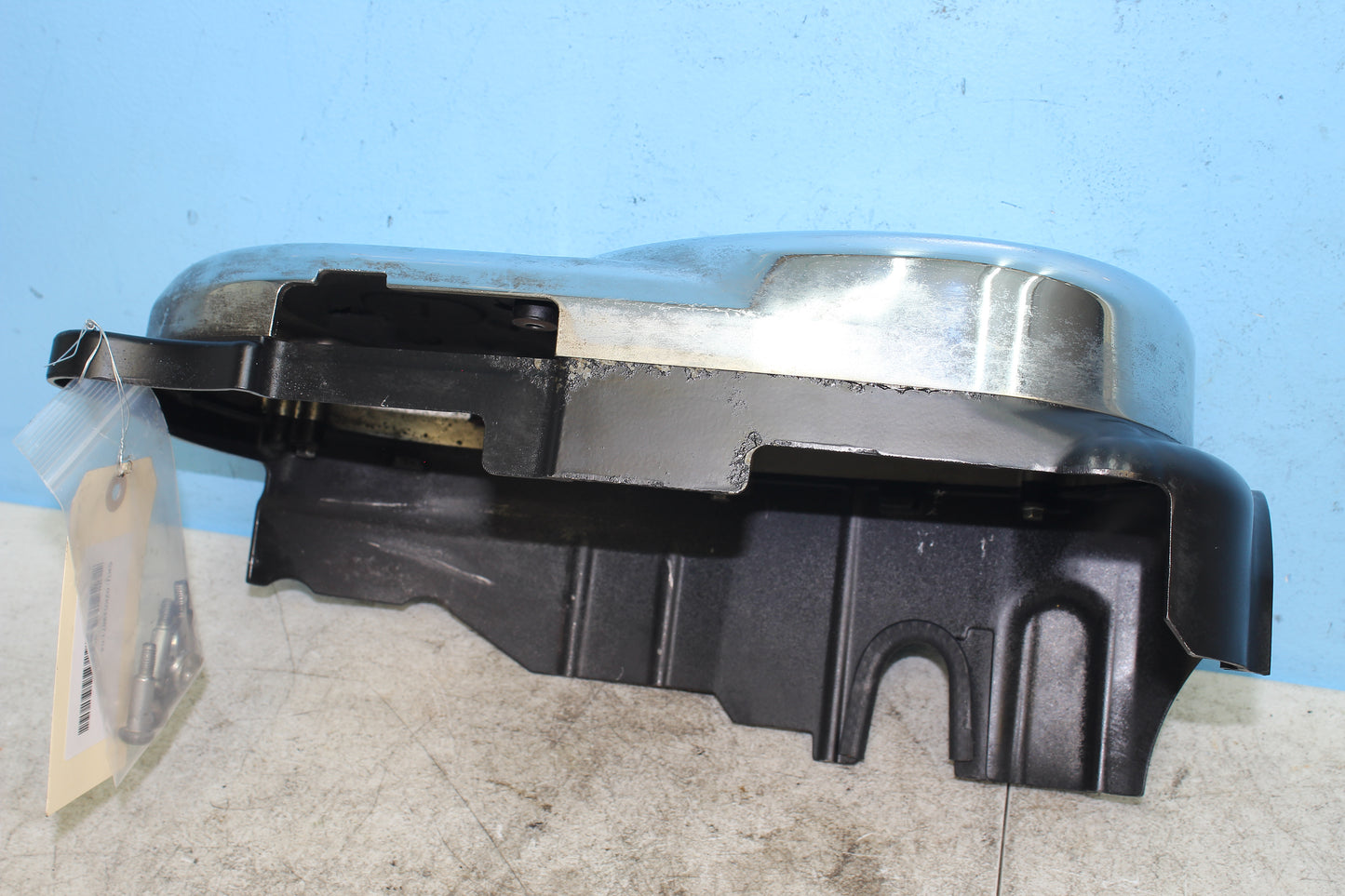 99-04 Kawasaki Vulcan Nomad VN1500 OEM Left Side Engine Cover