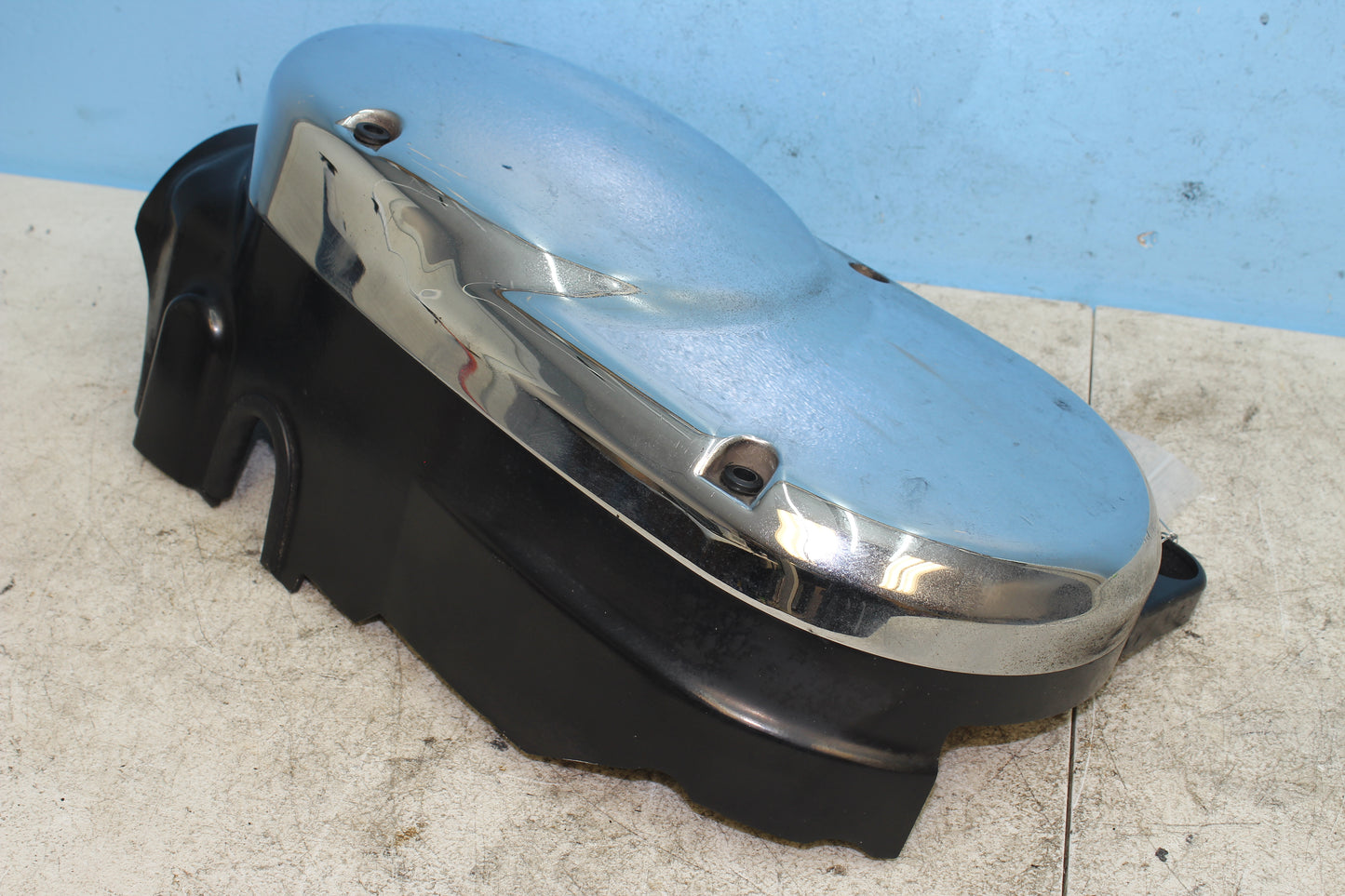 99-04 Kawasaki Vulcan Nomad VN1500 OEM Left Side Engine Cover