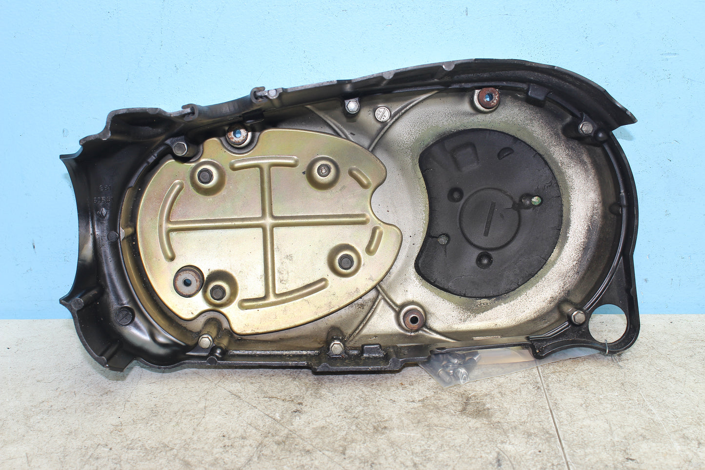 99-04 Kawasaki Vulcan Nomad VN1500 OEM Left Side Engine Cover