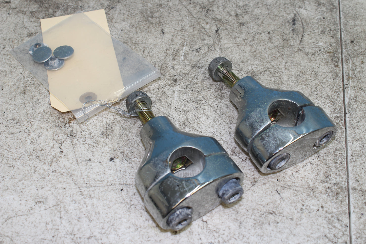 99-04 Kawasaki Vulcan Nomad VN1500 OEM Bar Risers Clamps 46012-1272, 46012-1273