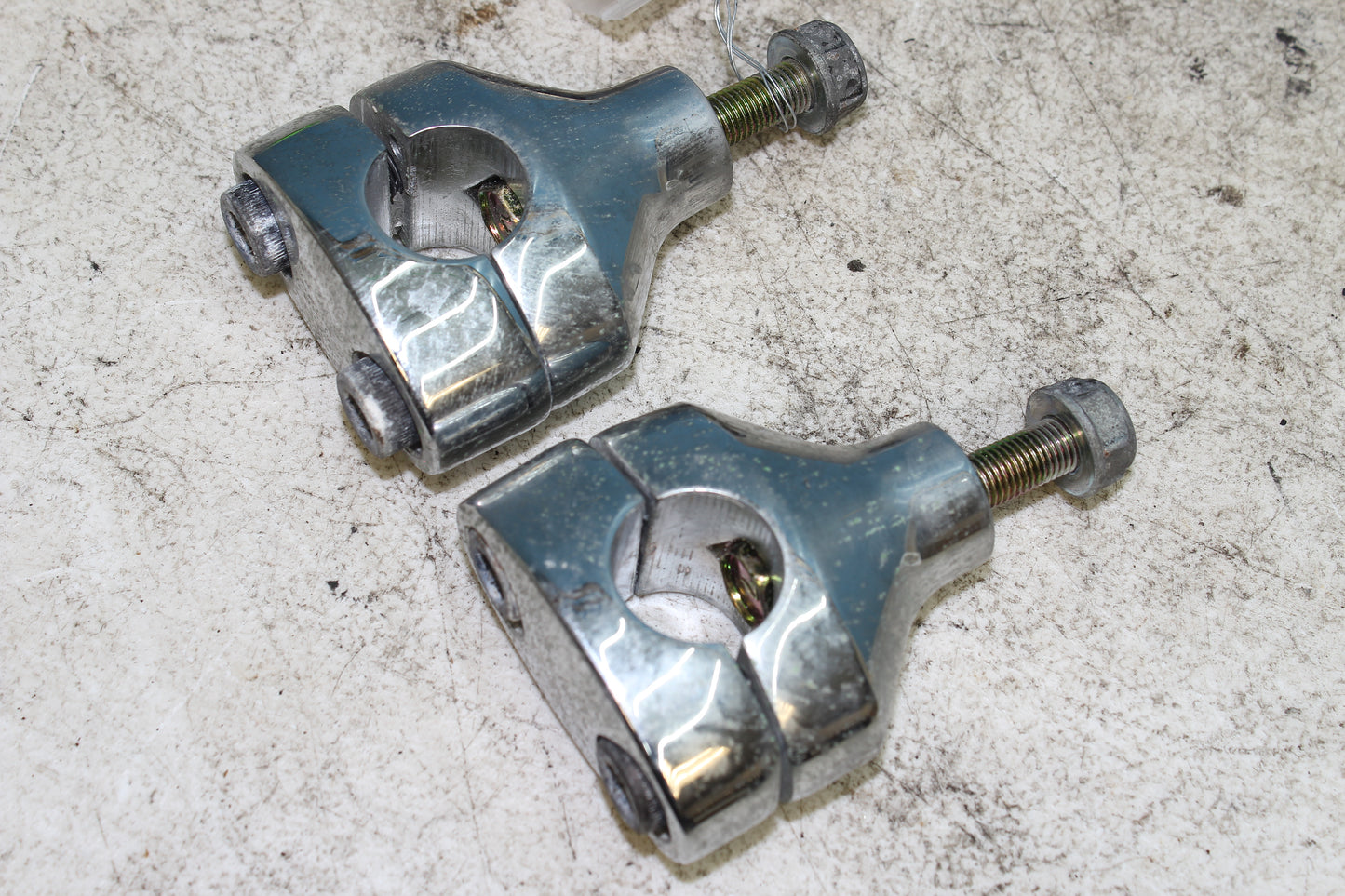 99-04 Kawasaki Vulcan Nomad VN1500 OEM Bar Risers Clamps 46012-1272, 46012-1273