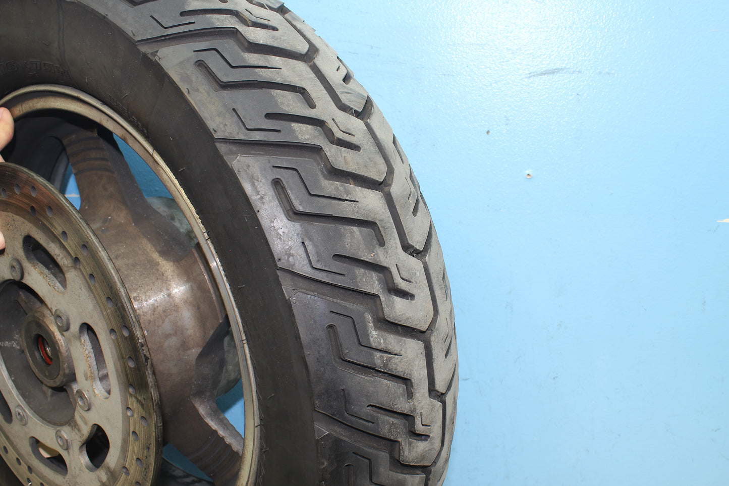 99-04 Kawasaki Vulcan Nomad VN1500 OEM Rear Wheel Rim Tire *STRAIGHT*