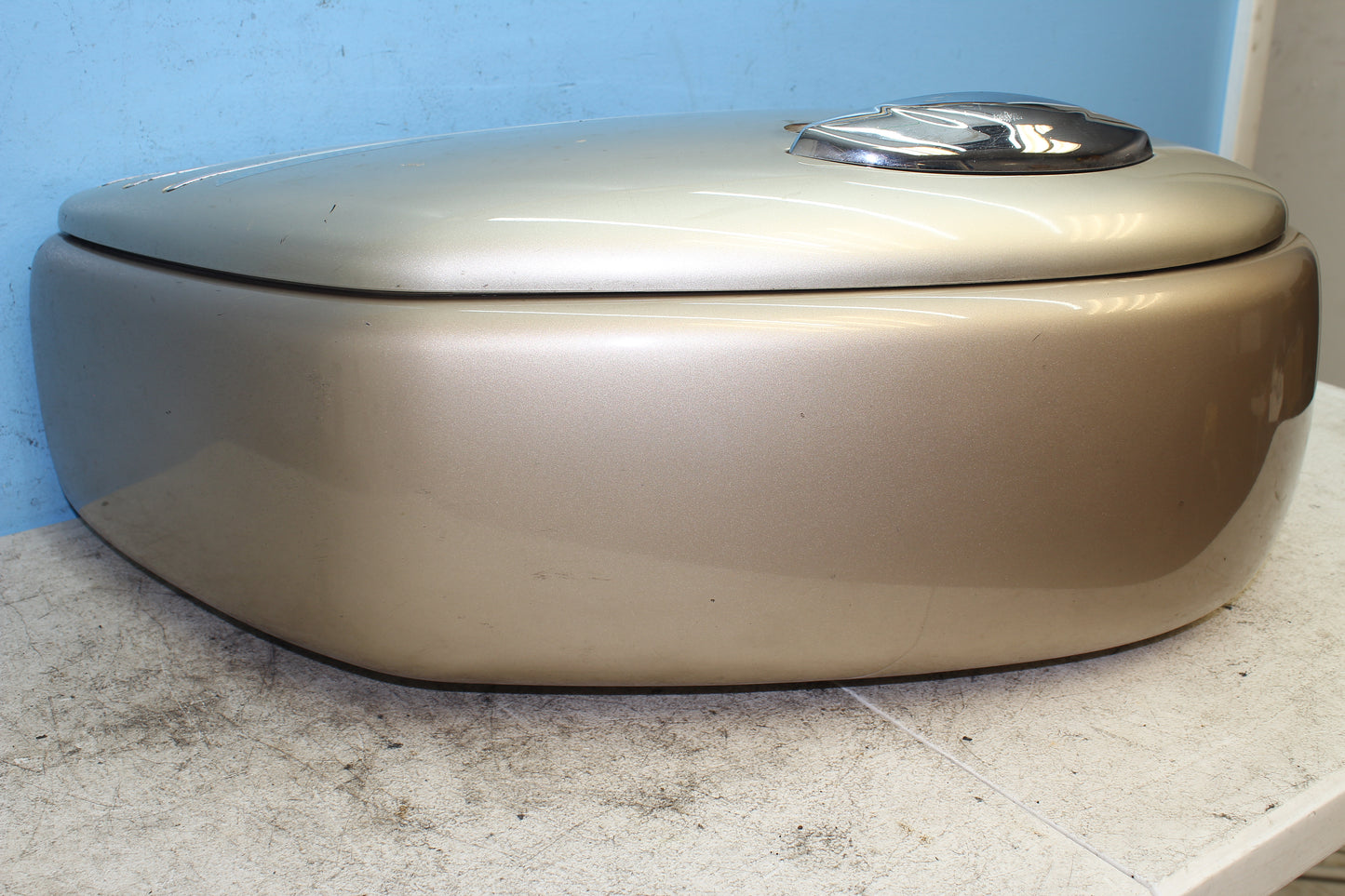 99-04 Kawasaki Vulcan Nomad VN1500 OEM Left Saddlebag Luggage 57003-1084-220