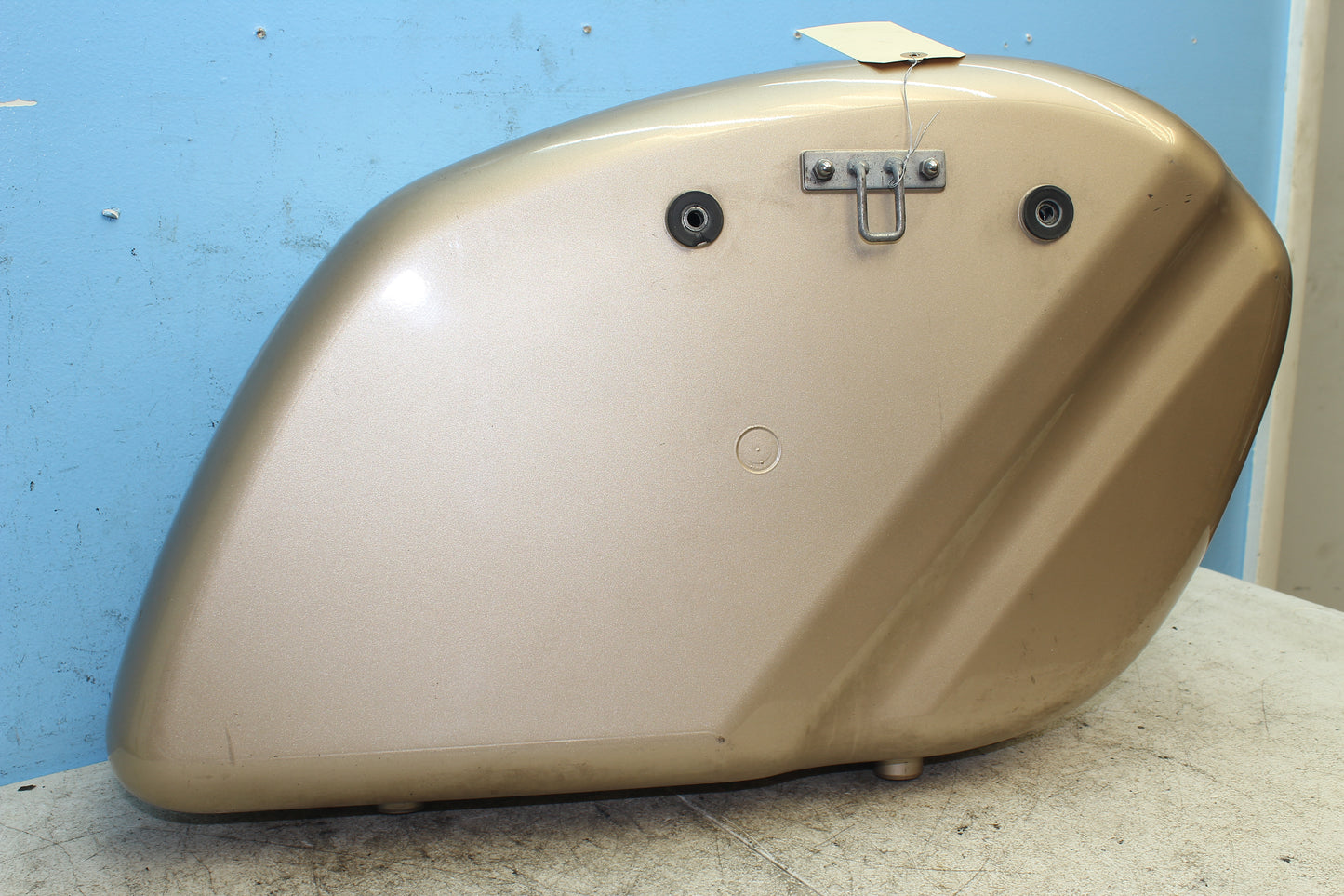 99-04 Kawasaki Vulcan Nomad VN1500 OEM Left Saddlebag Luggage 57003-1084-220