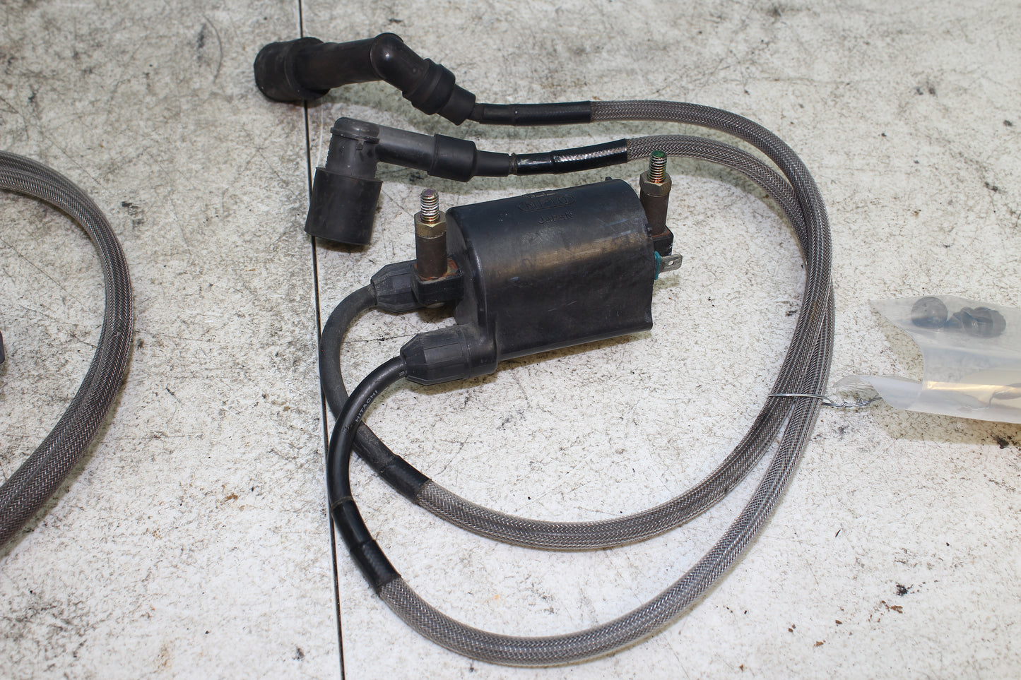 99-04 Kawasaki Vulcan Nomad VN1500 OEM Ignition Coil Packs w/ Wires *PAIR*
