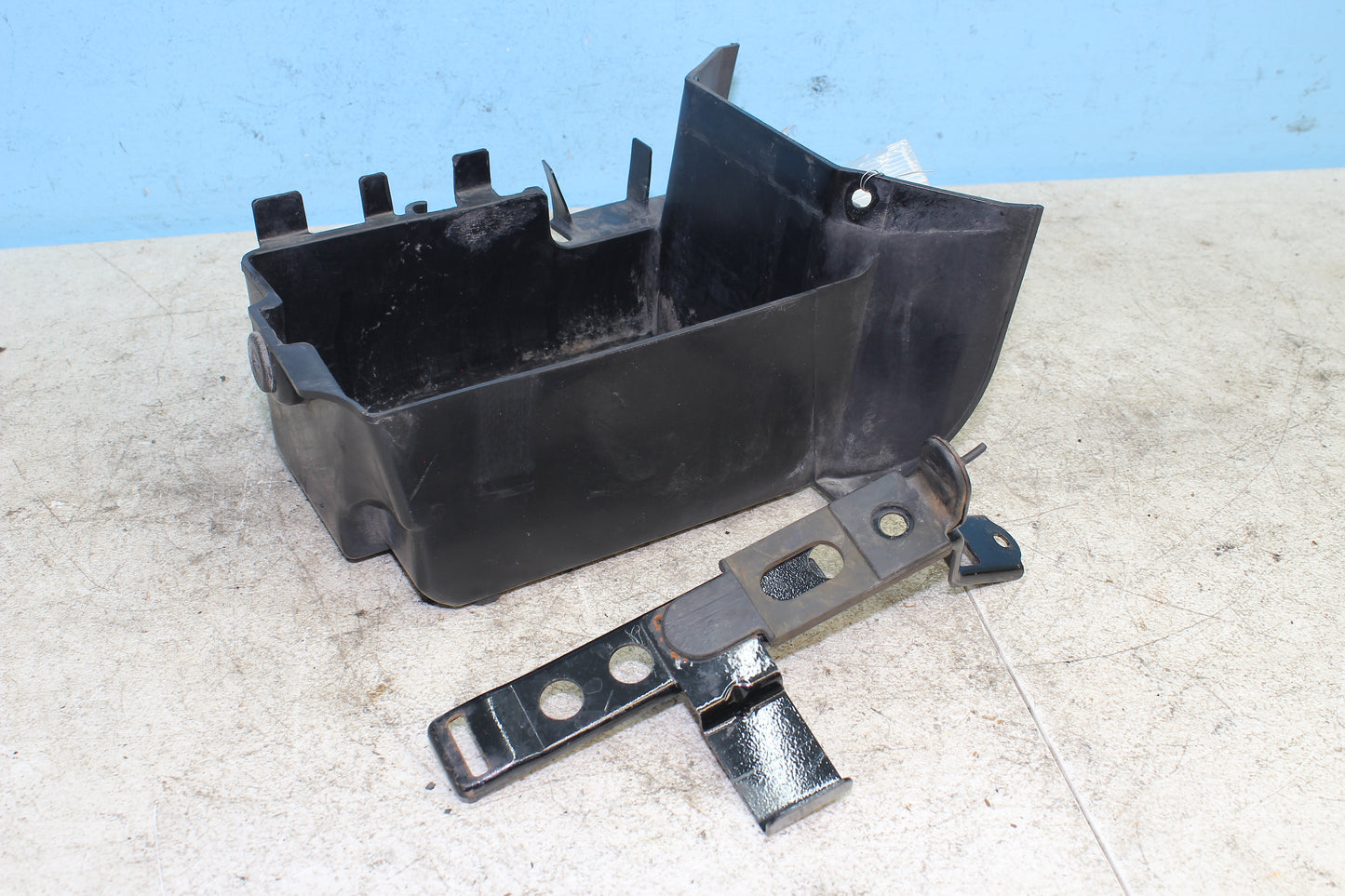 99-04 Kawasaki Vulcan Nomad VN1500 OEM Battery Box Tray w/ Bracket