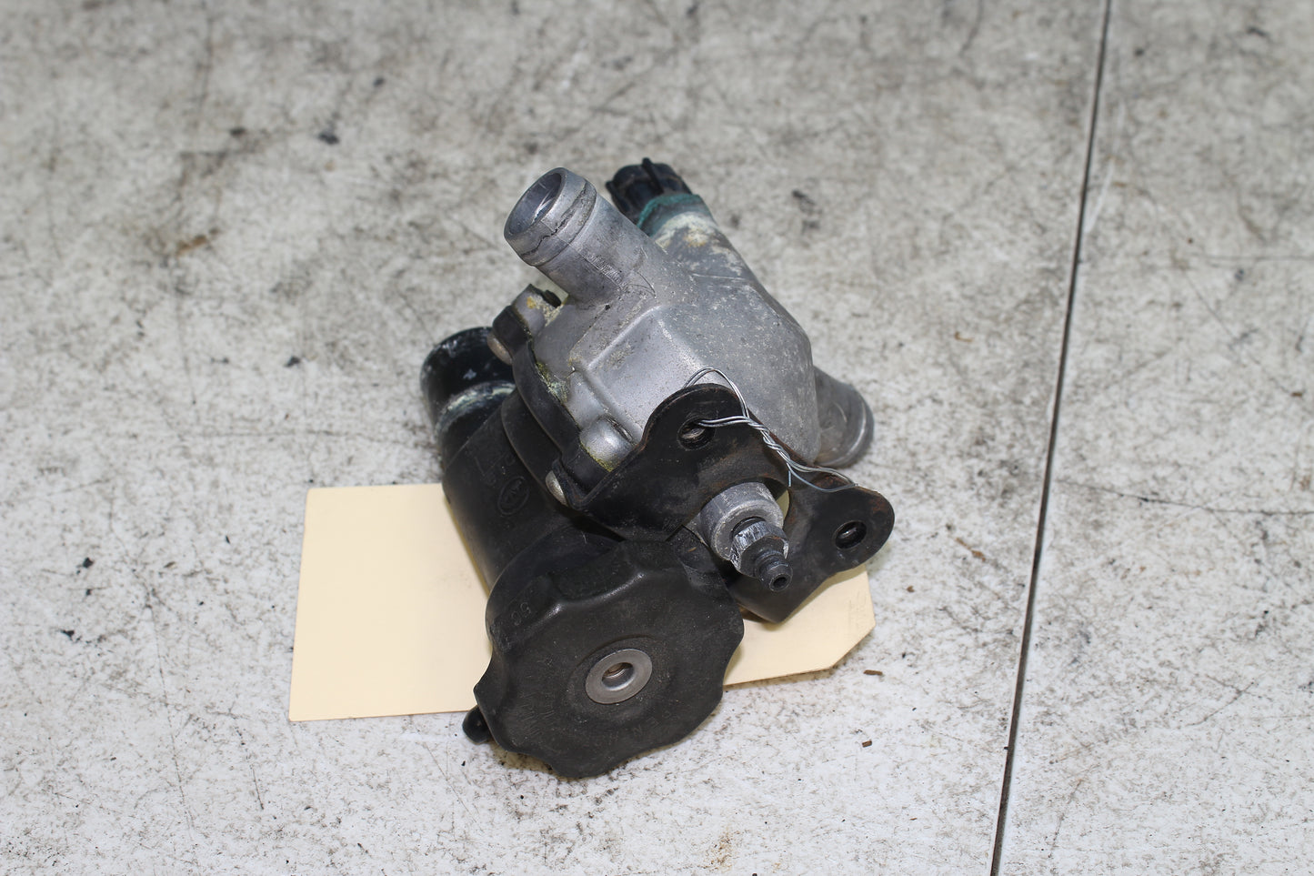 99-04 Kawasaki Vulcan Nomad VN1500 OEM Thermostat Housing Assembly