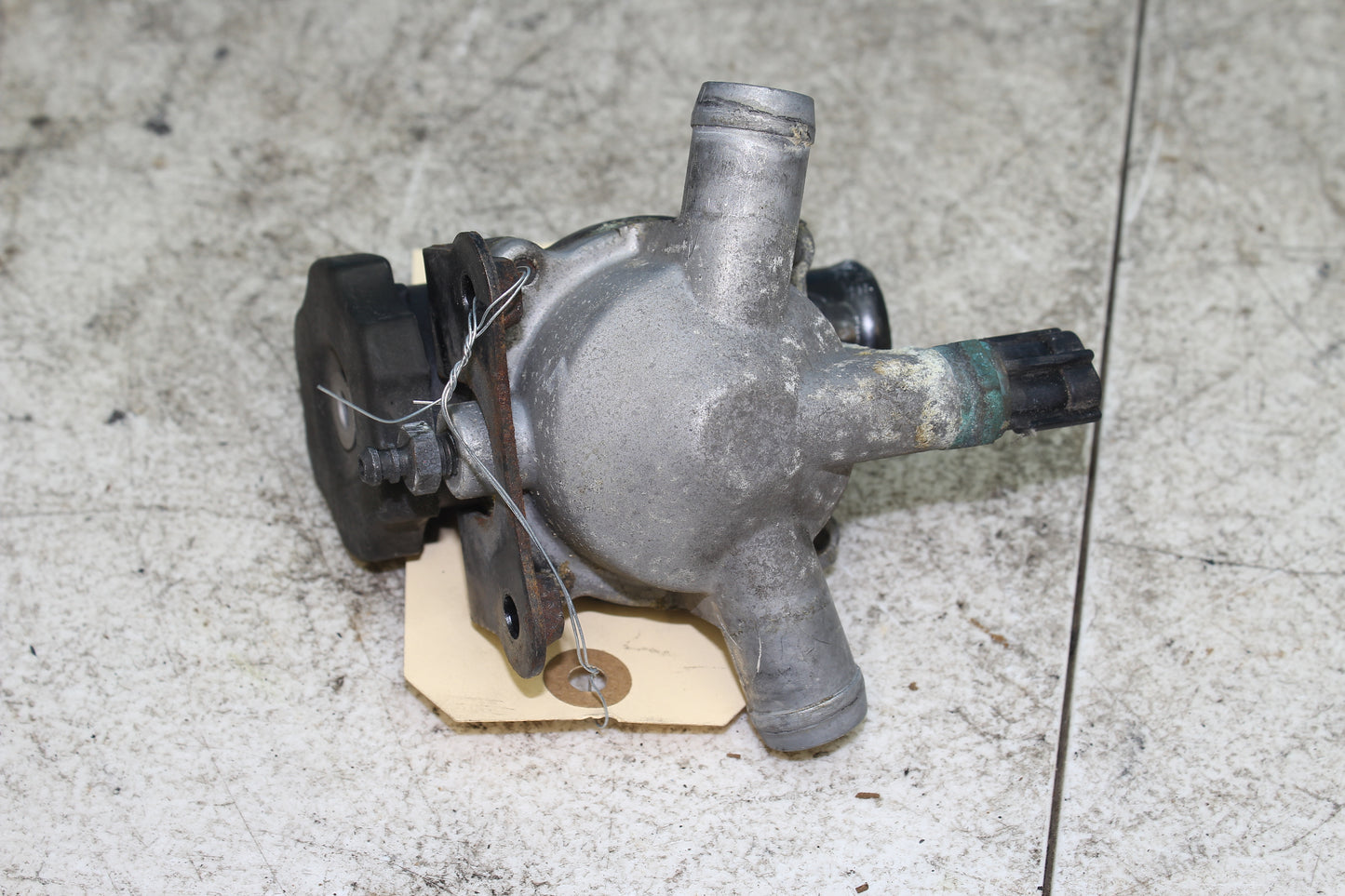 99-04 Kawasaki Vulcan Nomad VN1500 OEM Thermostat Housing Assembly