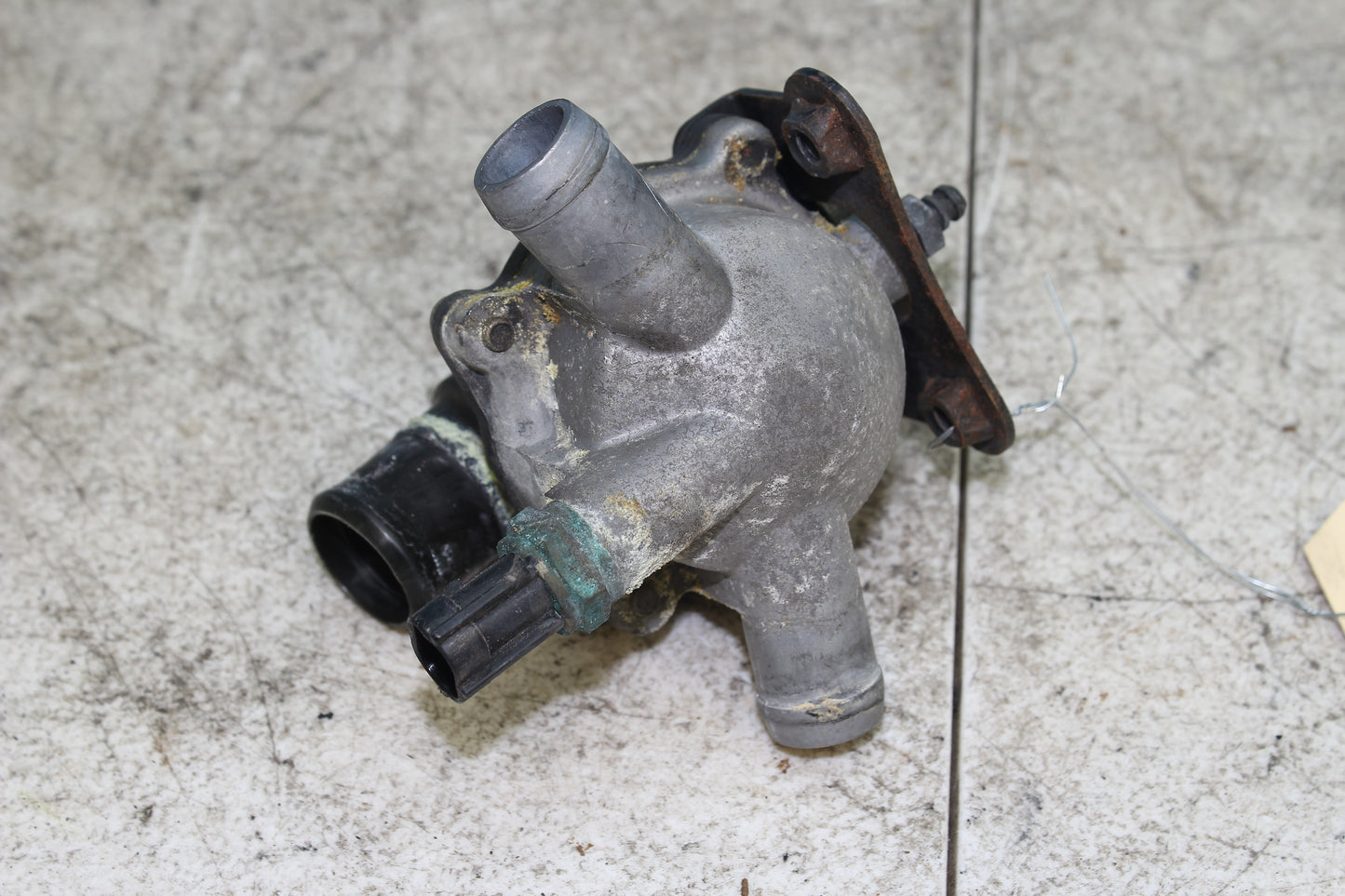 99-04 Kawasaki Vulcan Nomad VN1500 OEM Thermostat Housing Assembly