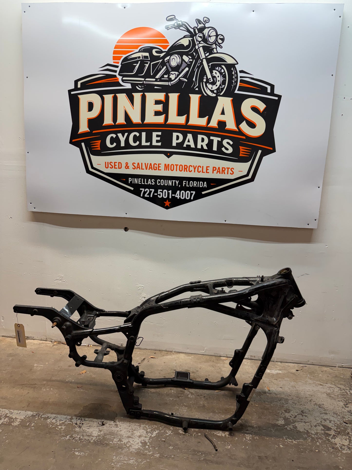 99-04 Kawasaki Vulcan Nomad VN1500 OEM Frame *CLN* 32160-1677