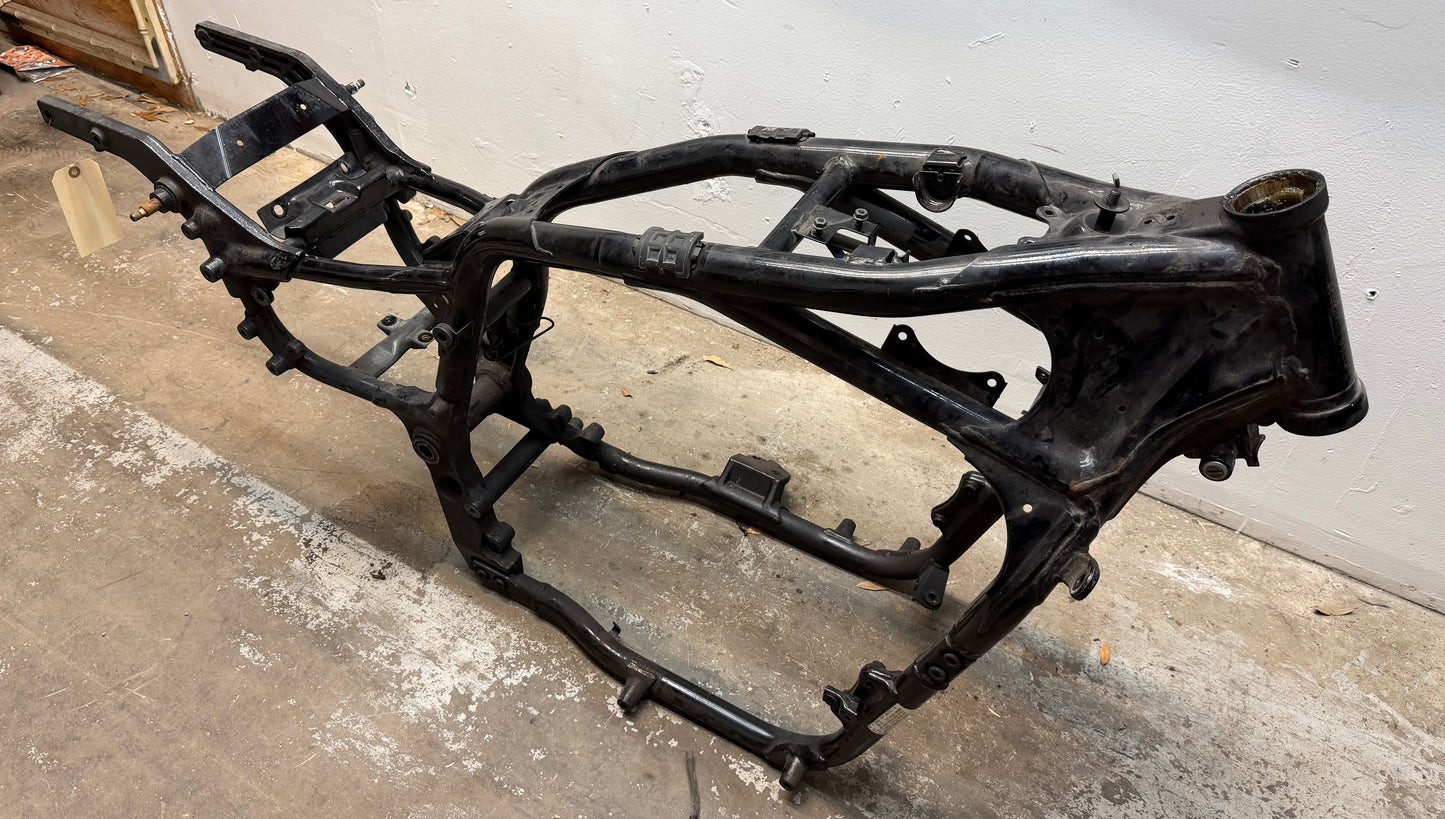 99-04 Kawasaki Vulcan Nomad VN1500 OEM Frame *CLN* 32160-1677