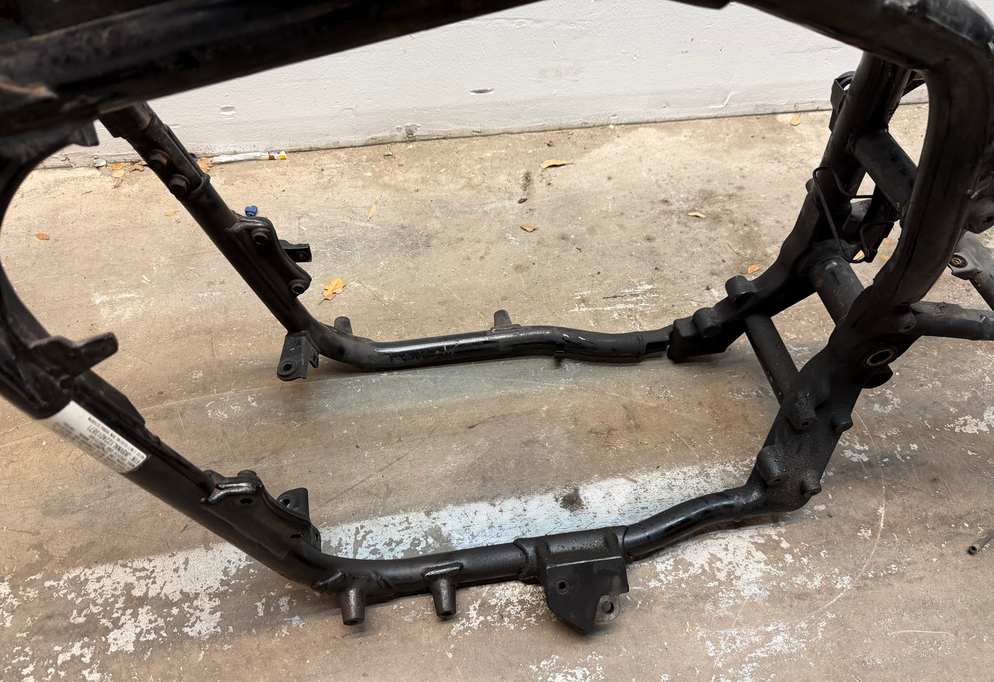 99-04 Kawasaki Vulcan Nomad VN1500 OEM Frame *CLN* 32160-1677