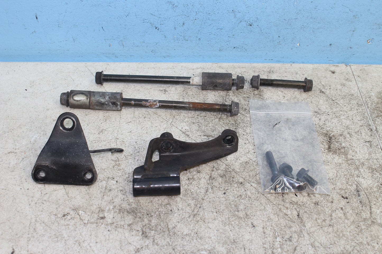 98-03 Honda Shadow VT 750 Deluxe ACE OEM Motor Engine Mount Bolt Kit