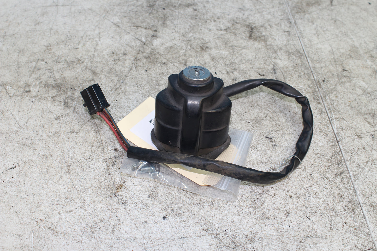 98-03 Honda Shadow VT 750 Deluxe ACE OEM Ignition Switch Gas Cap Lock w/ Key