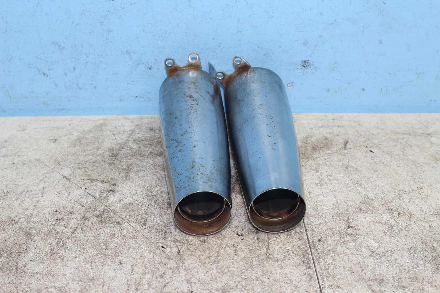 98-03 Honda Shadow VT 750 Deluxe ACE OEM Fork Tube Covers *SMALL DENT*