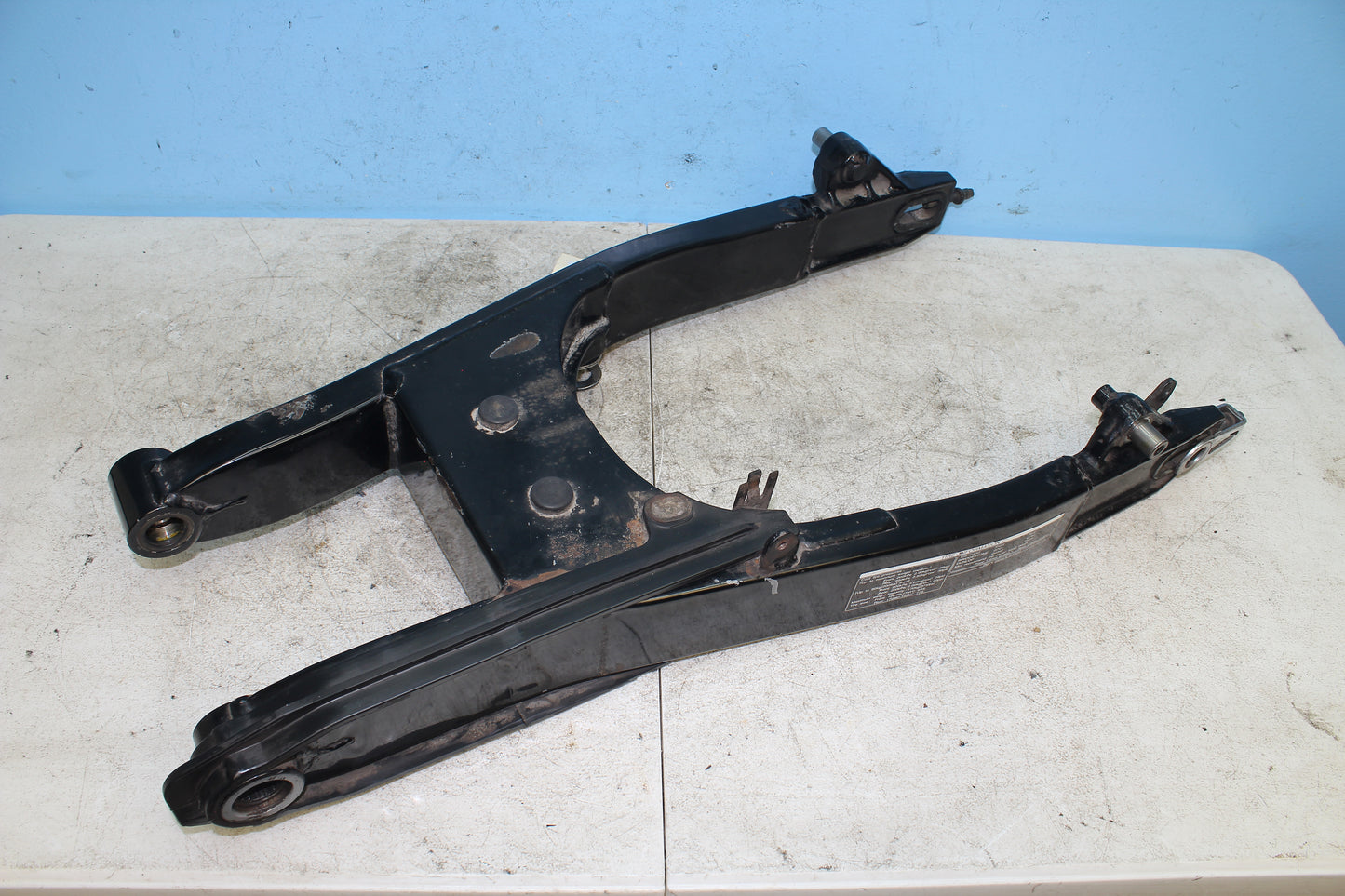 98-03 Honda Shadow VT 750 Deluxe ACE OEM Rear Swing Arm 52200-MBA-000