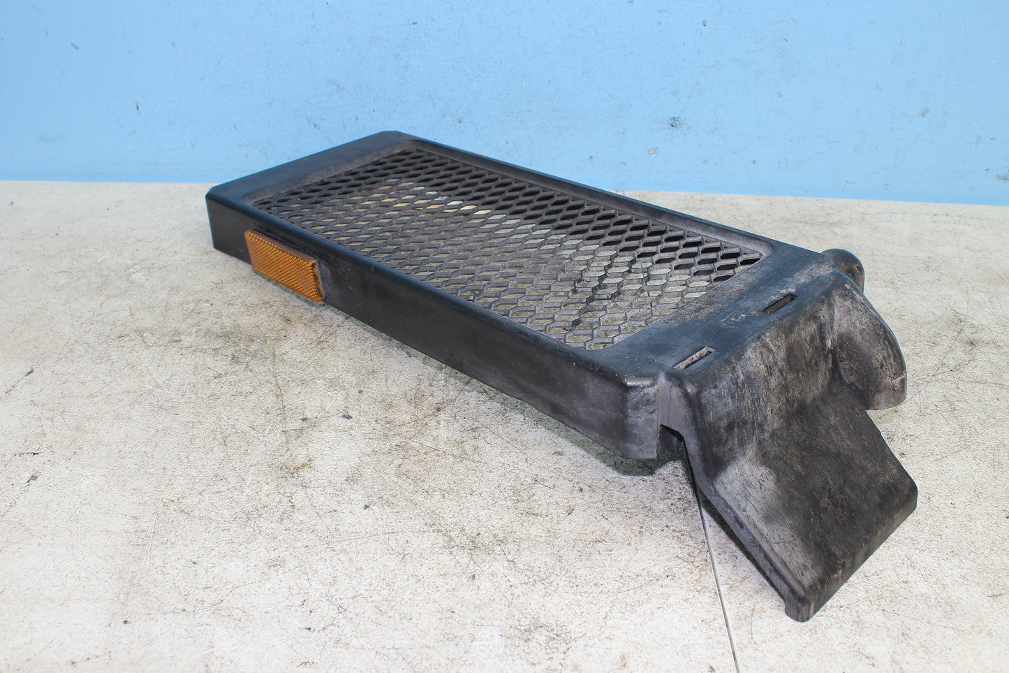 98-03 Honda Shadow VT 750 Deluxe ACE OEM Radiator Grill Cover 19035-MBA-670