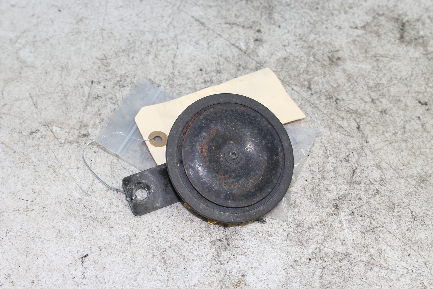 98-03 Honda Shadow VT 750 Deluxe ACE OEM Horn 38110-KV0-008