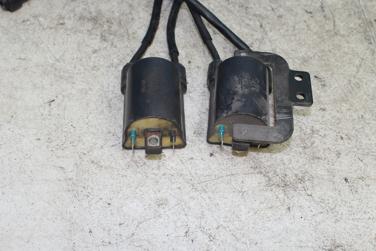 98-03 Honda Shadow VT 750 Deluxe ACE OEM Ignition Coil Packs w Wires