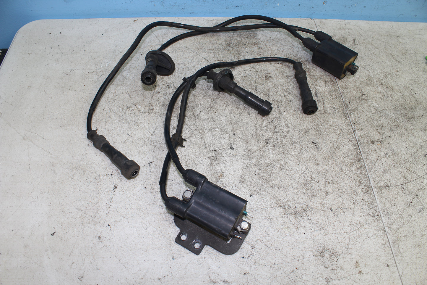 98-03 Honda Shadow VT 750 Deluxe ACE OEM Ignition Coil Packs w Wires