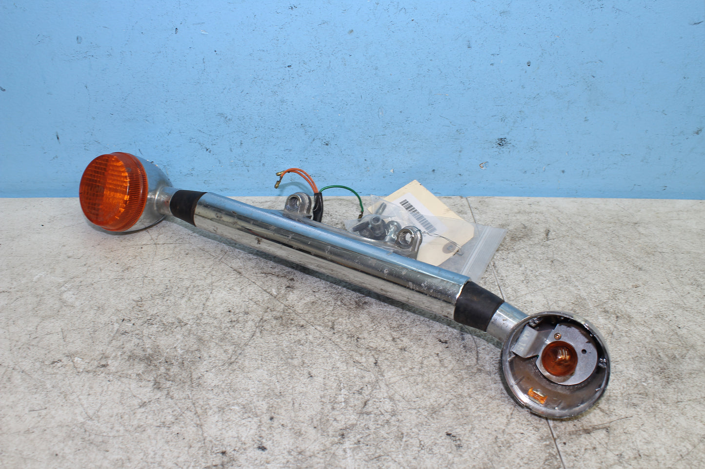 98-03 Honda Shadow VT 750 Deluxe ACE OEM Front Turn Signals *DMG*