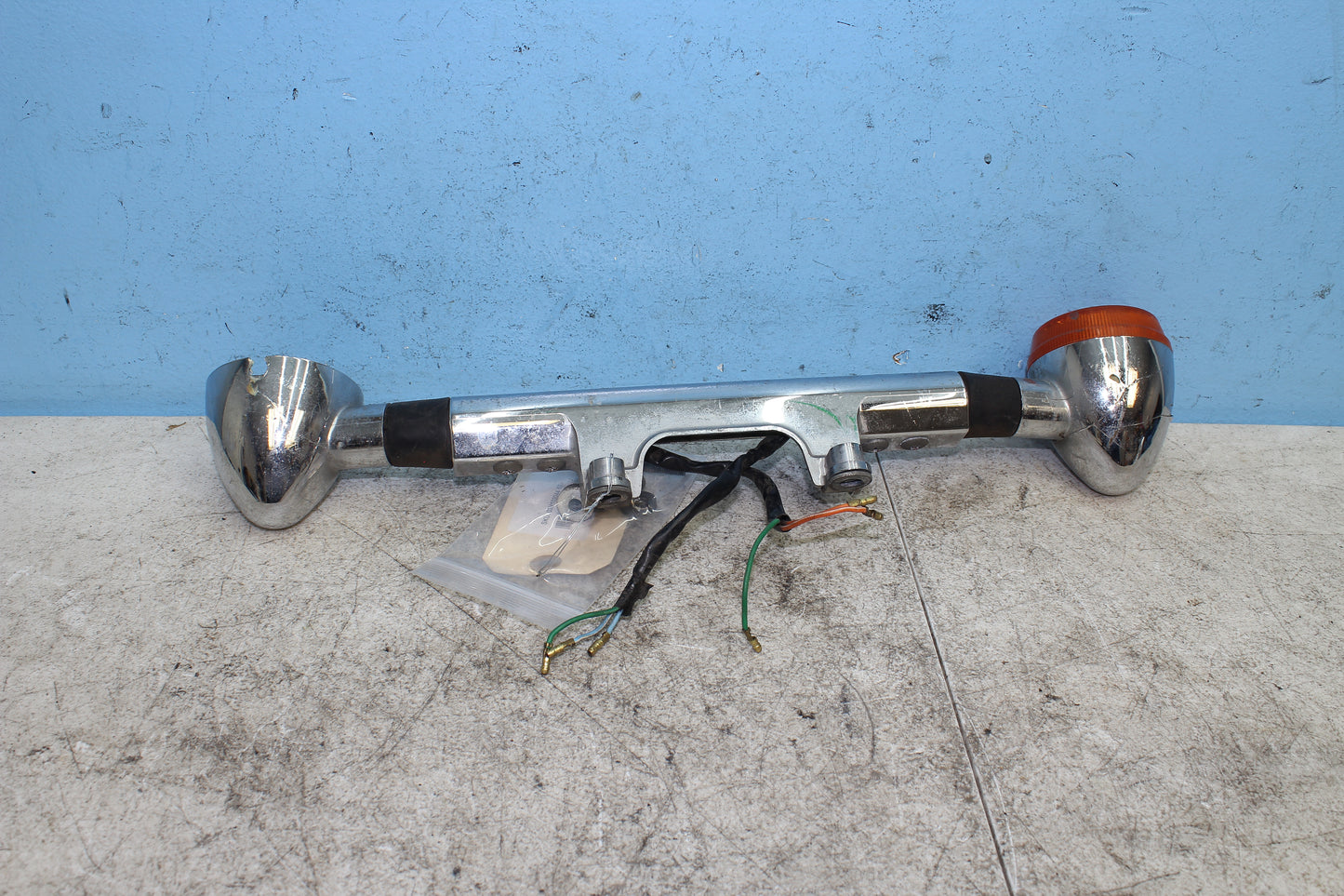 98-03 Honda Shadow VT 750 Deluxe ACE OEM Front Turn Signals *DMG*